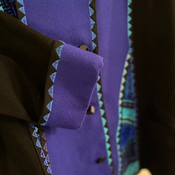 SARMITE:WEARABLE ART Statement Outerwear - Picture 5 of 13